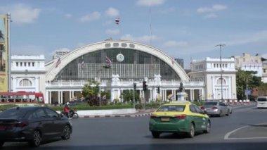 31 Aralık 2021: Bangkok, Tayland: Hua Lamphong Bangkok Tren İstasyonu