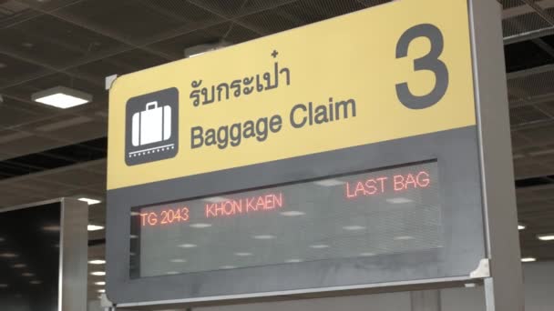 Maart 2022 Bangkok Thailand Pov Bij Bagageband Aankomsthal Terminal Suvarnabhumi — Stockvideo