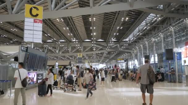 Mart 2022 Bangkok Tayland Pov Havaalanının Kalkış Terminali Suvannabhumi Havalimanı — Stok video