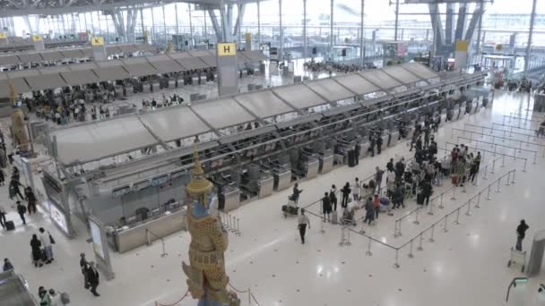 Maj 2022 Bangkok Thailand Pov Inne Flygplatsens Avgångsterminal Suvannabhumi Airport — Stockvideo