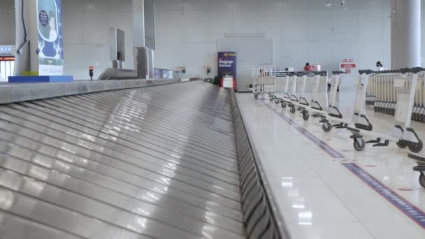 April 2022 Bangkok Thailand Zicht Bagage Transportband Luchthaven Lege Bagageband — Stockvideo