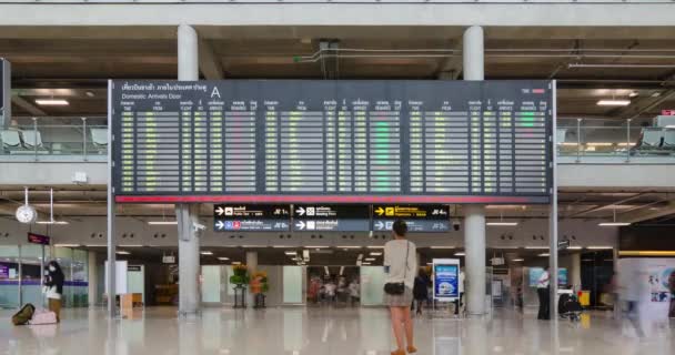 Juni 2022 Bangkok Thailand Timelapsutsikt Inne Ankomstterminal Med Många Passagerare — Stockvideo