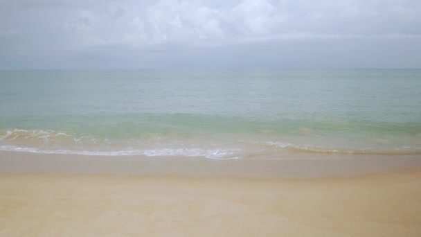 Água Natural Onda Mar Com Espuma Praia Branca Beleza Arenosa — Vídeo de Stock