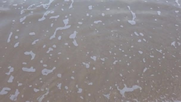 Slowmotion Natural Sea Wave Water Foam Sandy Beauty White Beach — Wideo stockowe