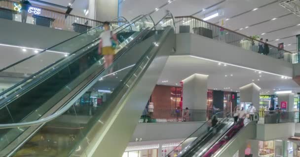 April 2022 Bangkok Thailand Timelapse View Department Store People Escalator — Stockvideo