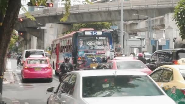 March 2022 Bangkok Thailand Traffic Jam Silom Intersection Bangkok Pm2 — Stok video