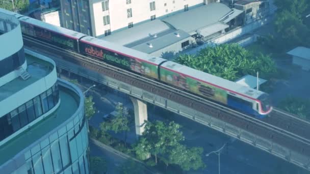 Juni 2021 Bangkok Thailand Mot Skytrain Bts Järnväg Med Bakgrund — Stockvideo