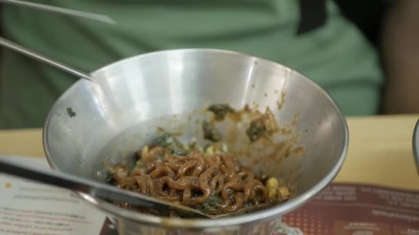 Close Korean Noodle While Man Using Chopstick Eat Ramyeon Traditional — Stock Video