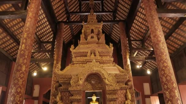 Июля 2022 Чиангмай Таиланд Красивая Золотая Статуя Будды Пхра Сингха — стоковое видео