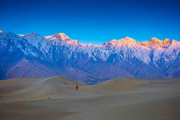Beautiful Desert Sunrise Mountain Landscape Background — Foto de Stock