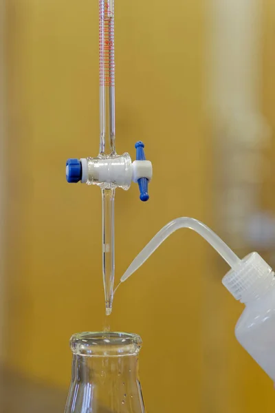 Washing Tip Burette Used Titrations Education Industry Titrations Used Measure — стоковое фото
