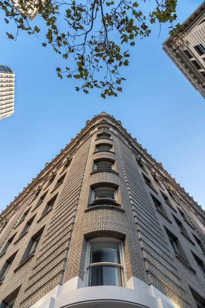 Krásný výhled na vysoké budovy v San Franciscu — Stock fotografie