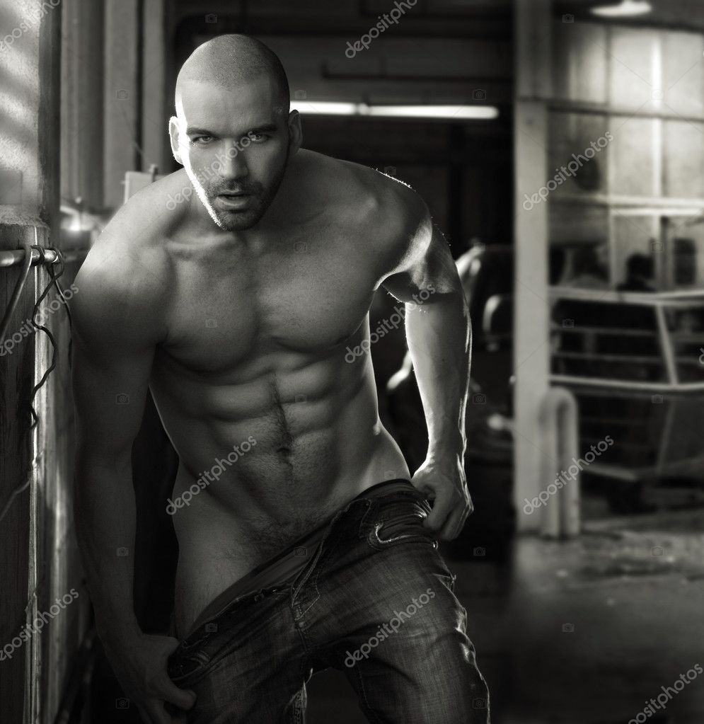 Hot sexy muscle man Stock Photo by ©curaphotography 35217697