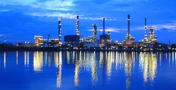 Refinery plant area at twilight panorama — Stock Photo, Image