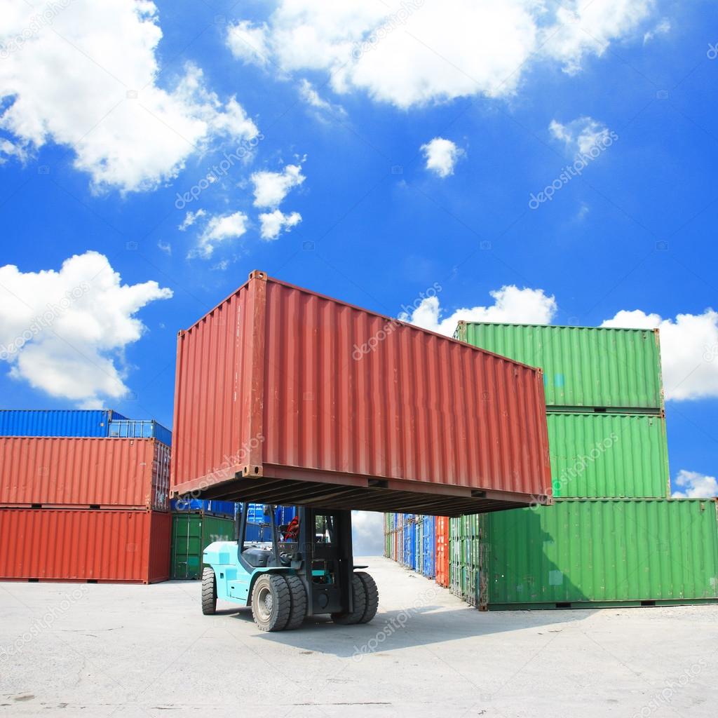 forklift handling the container box