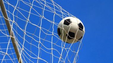 Kalede futbol topu 