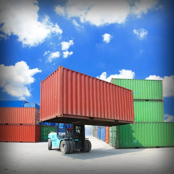 Konteyner kutu taşıma forklift