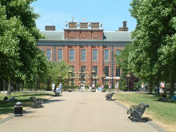 Kensington palace i london — Stockfoto