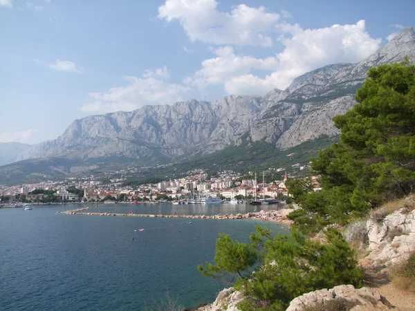 Makarska-pobřeží v Chorvatsku — Stock fotografie