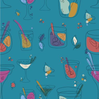 Alkol ve diğer içeceklerden oluşan bir desen. Çizgili yaz kuyruğu. Yaz içecekleri