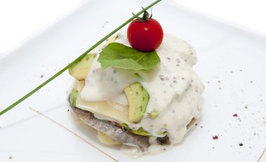 ringa balığı salata sebze ile