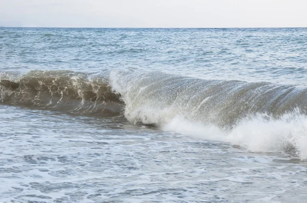 Golven op de oceaan van de herfst — Stockfoto