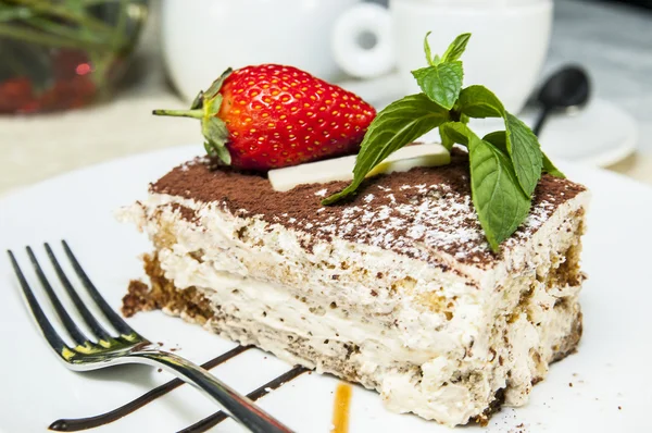 Pedaço de bolo de creme — Fotografia de Stock