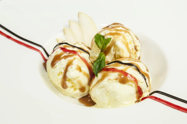 Frutta con gelato — Foto Stock