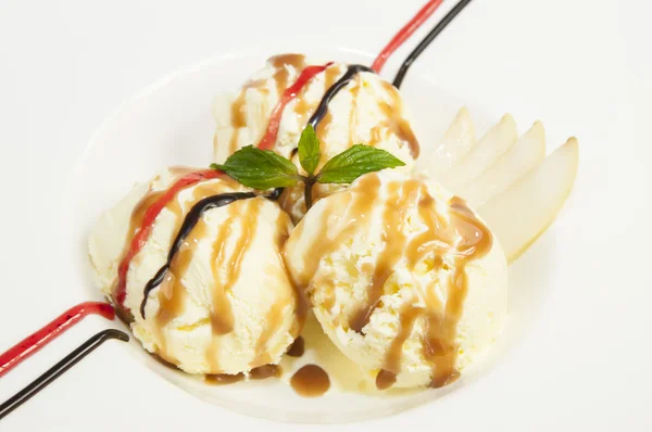 Frutta con gelato — Foto Stock