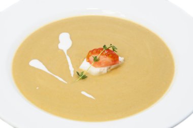 bezelye çorbasını püre