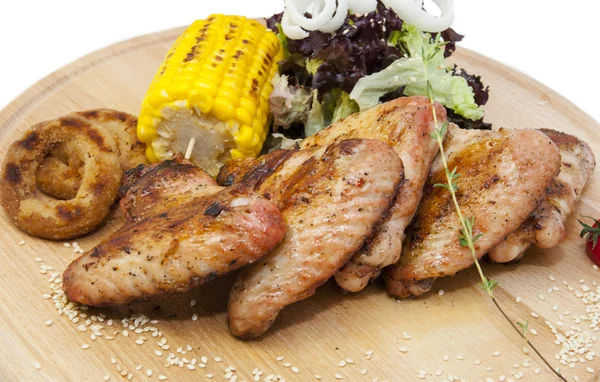 Chicken Wings werden gegrillt — Stockfoto