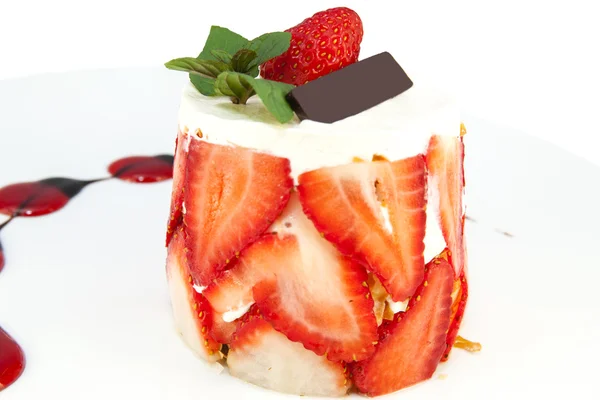 Romige aardbei dessert — Stockfoto