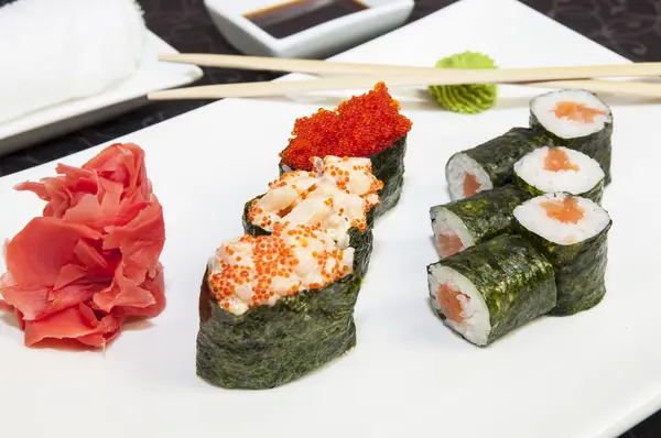 Japanisches Sushi — Stockfoto