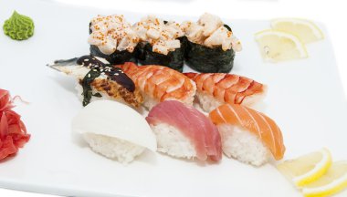Japon suşi