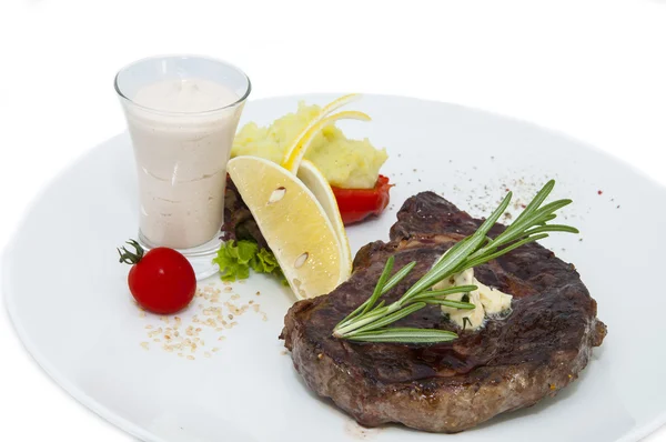 Hovězí steak — Stock fotografie