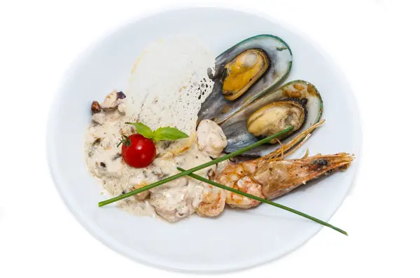 Insalata con verdure e frutti di mare — Foto Stock