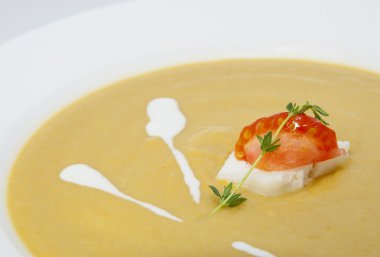 bezelye çorbasını püre