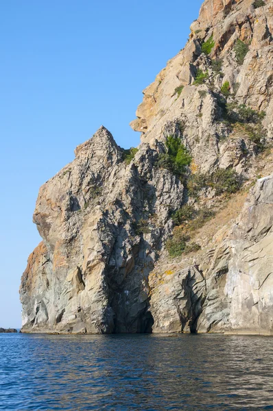 Klippor nära havet — Stockfoto