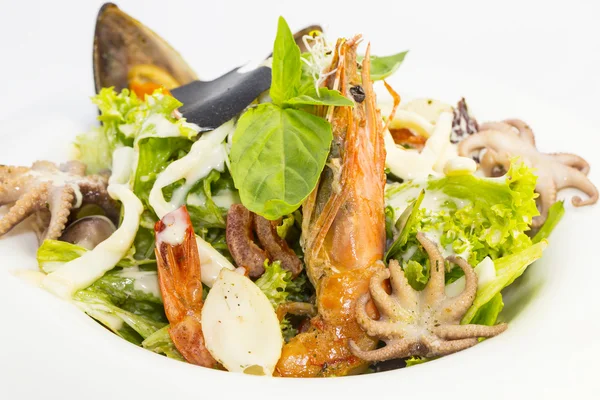 Salad dengan makanan laut — Stok Foto