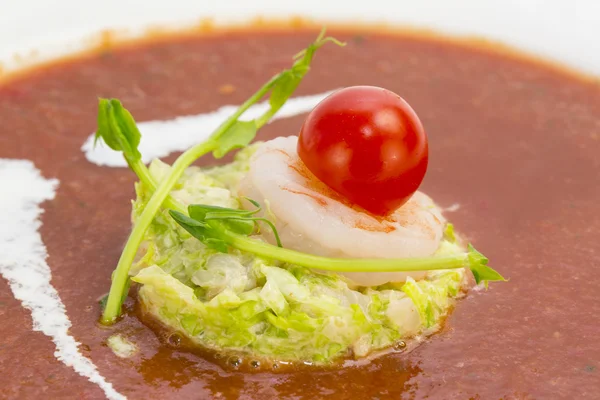 Ensalada con salsa roja — Foto de Stock