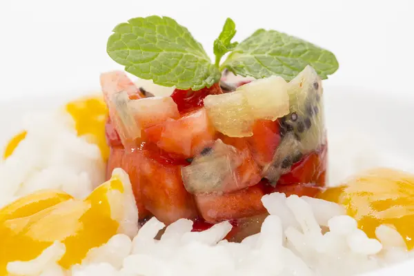ご飯とフルーツ サラダ — ストック写真