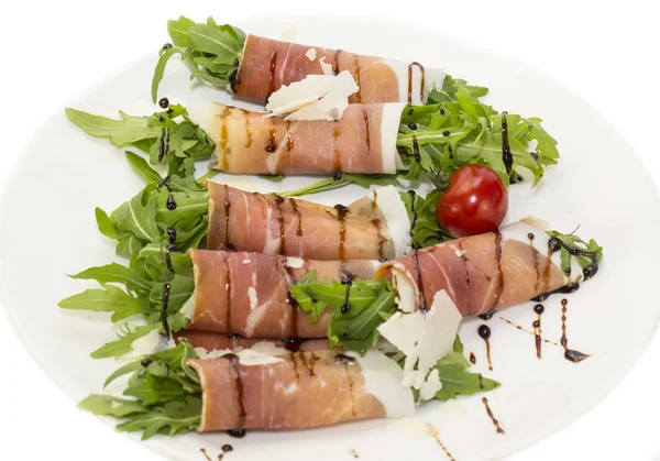 Rouleaux avec viande et légumes verts — Photo