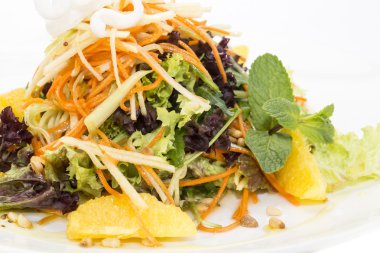 Taze sebze salatası