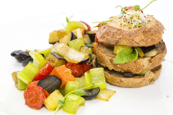 Brötchen mit Gemüse — Stockfoto