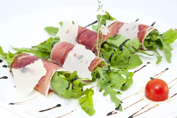 Brötchen mit Fleisch und Gemüse — Stockfoto