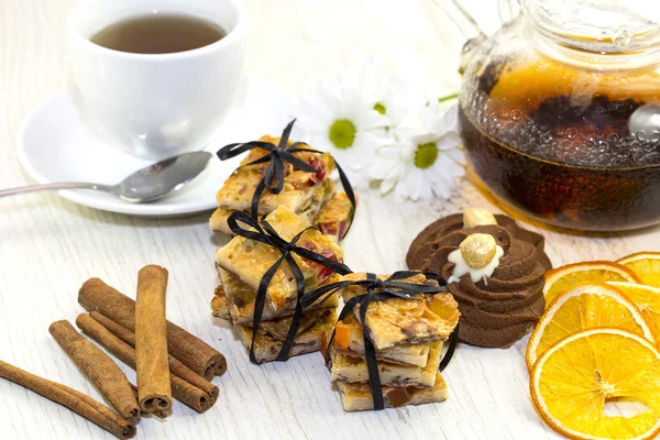 Biscotti e tè — Foto Stock