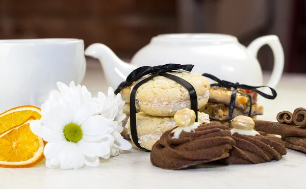 Biscotti e tè — Foto Stock