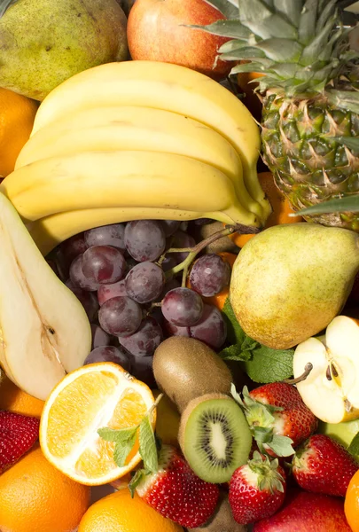 Frutos frescos e suculentos — Fotografia de Stock