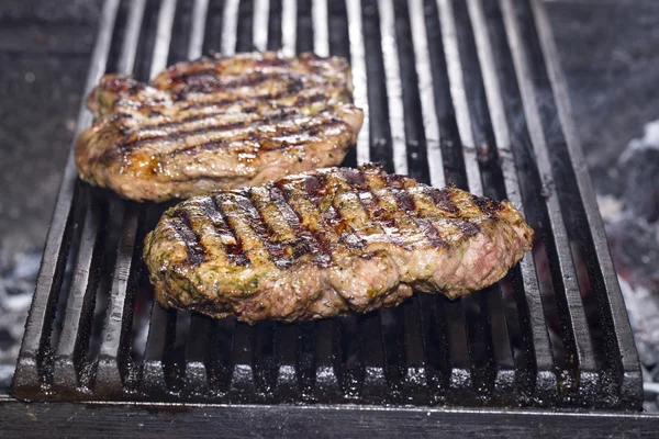 Gegrilde steaks rundvlees — Stockfoto