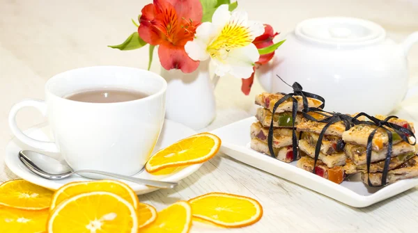 Delicious cakes for tea — Stock Photo, Image